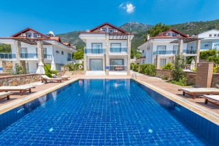 5 bedroom villa in Ovacik sleeps 10 people with private pool